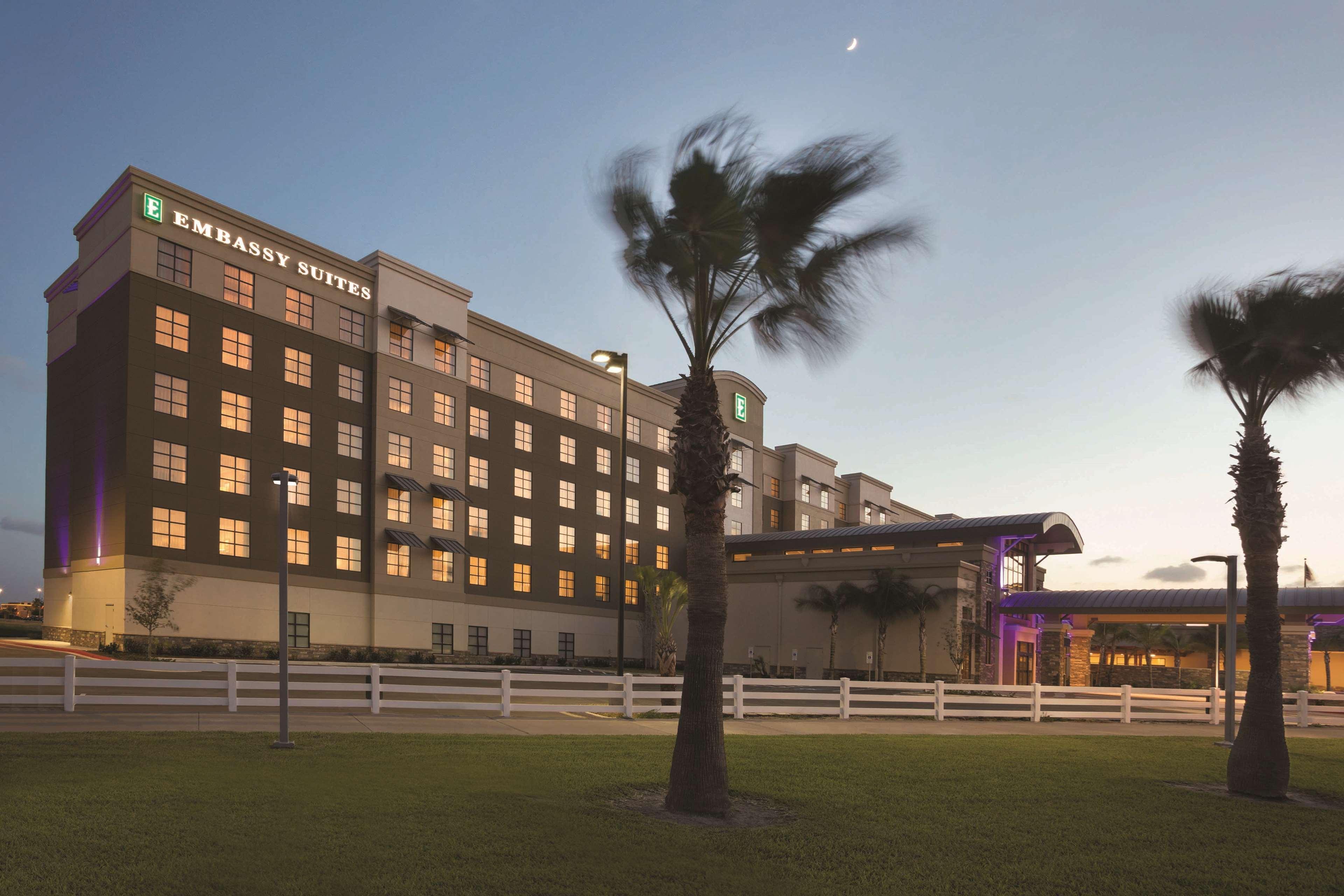 Embassy Suites By Hilton Mcallen Convention Center Exteriör bild