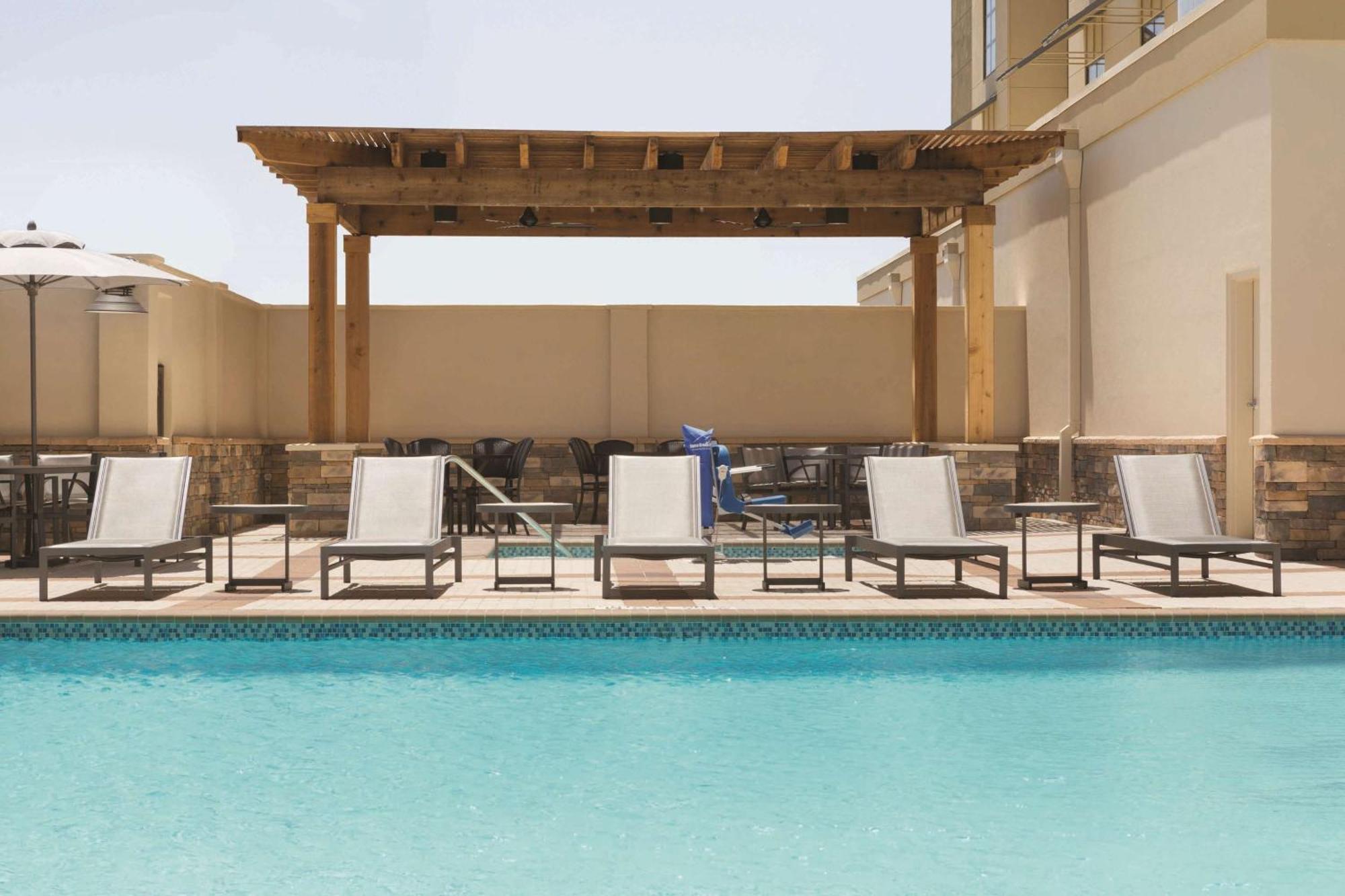 Embassy Suites By Hilton Mcallen Convention Center Exteriör bild